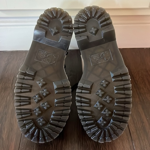 NWT DR MARTENS Jadon Boot Smooth Leather Platforms! - Picture 11 of 13